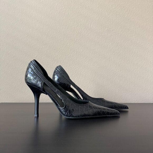 Almost new - Donald Pliner Couture Black Pointy Toe Heels Pumps, Size 7 - Picture 3 of 7